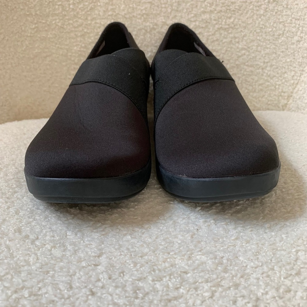 Crocs Women's Busy Day Stretch Wedge Dual Comfort Black Size 11 Slip On Shoes - Picture 3 of 12